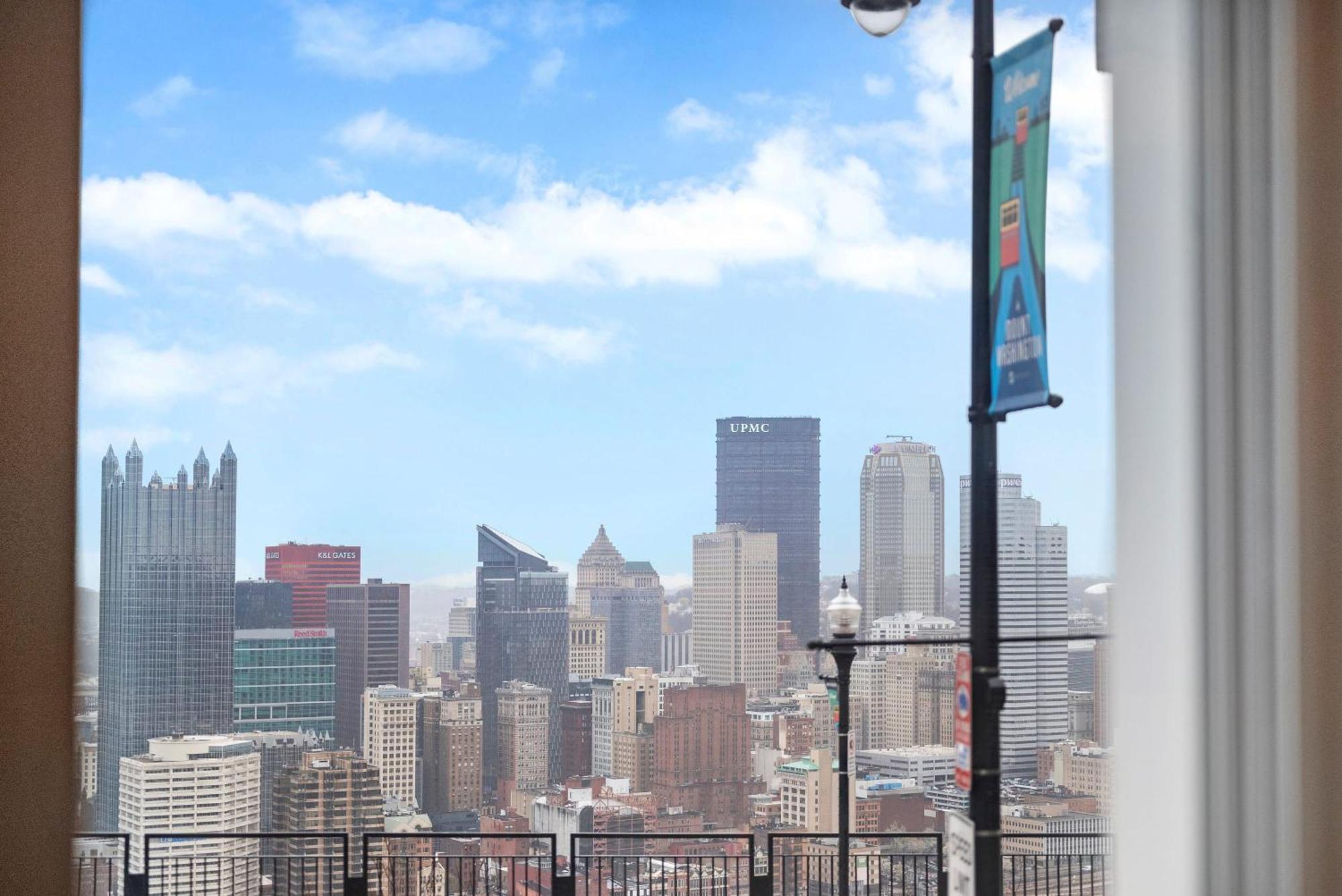 Charming Studio-Panoramic View-Your Pittsburgh Sanctuary Exterior foto